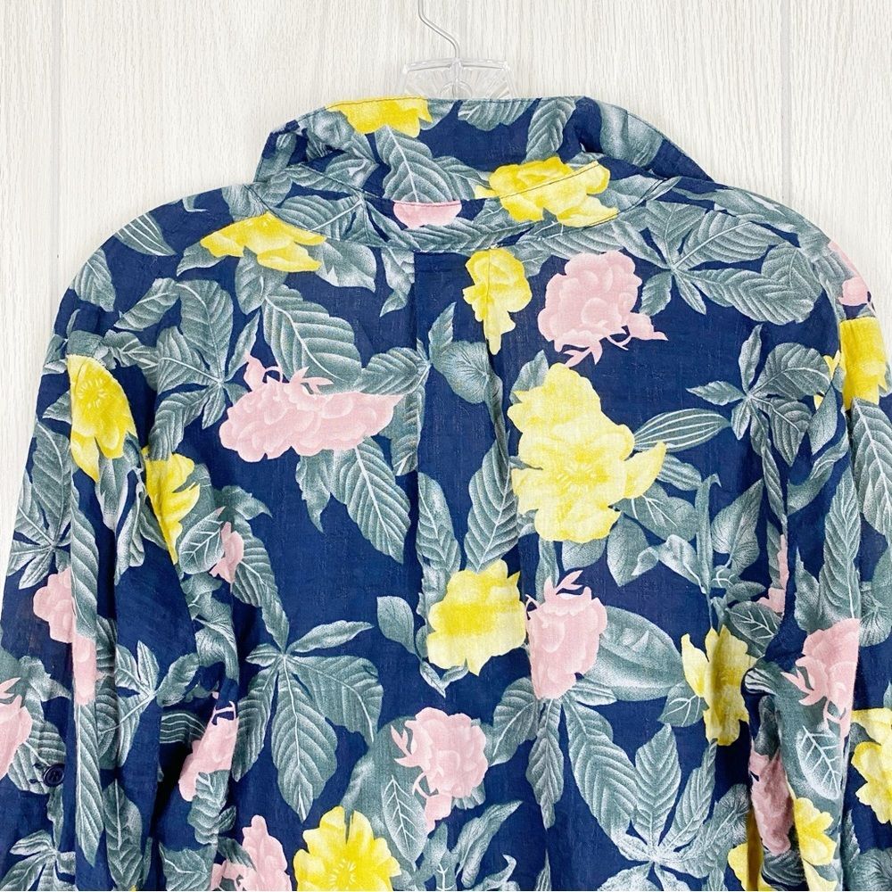 Umgee | Navy Blue Floral Button Down Long Sleeve Size Medium - Picture 3 of 13